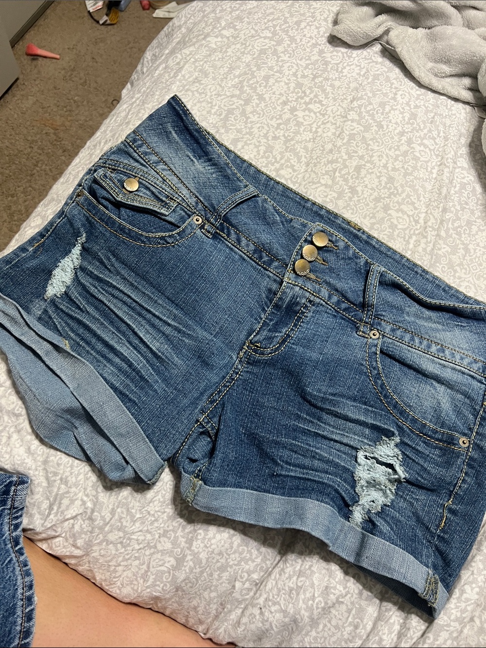 No Boundaries Distressed Cuffed Denim Shorts - Blue